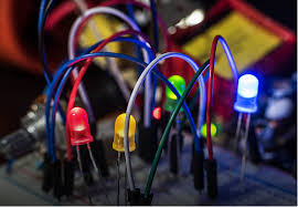 Schade veroorzaakt door laserdiodes aan menselijke brillen en beschermende ma...